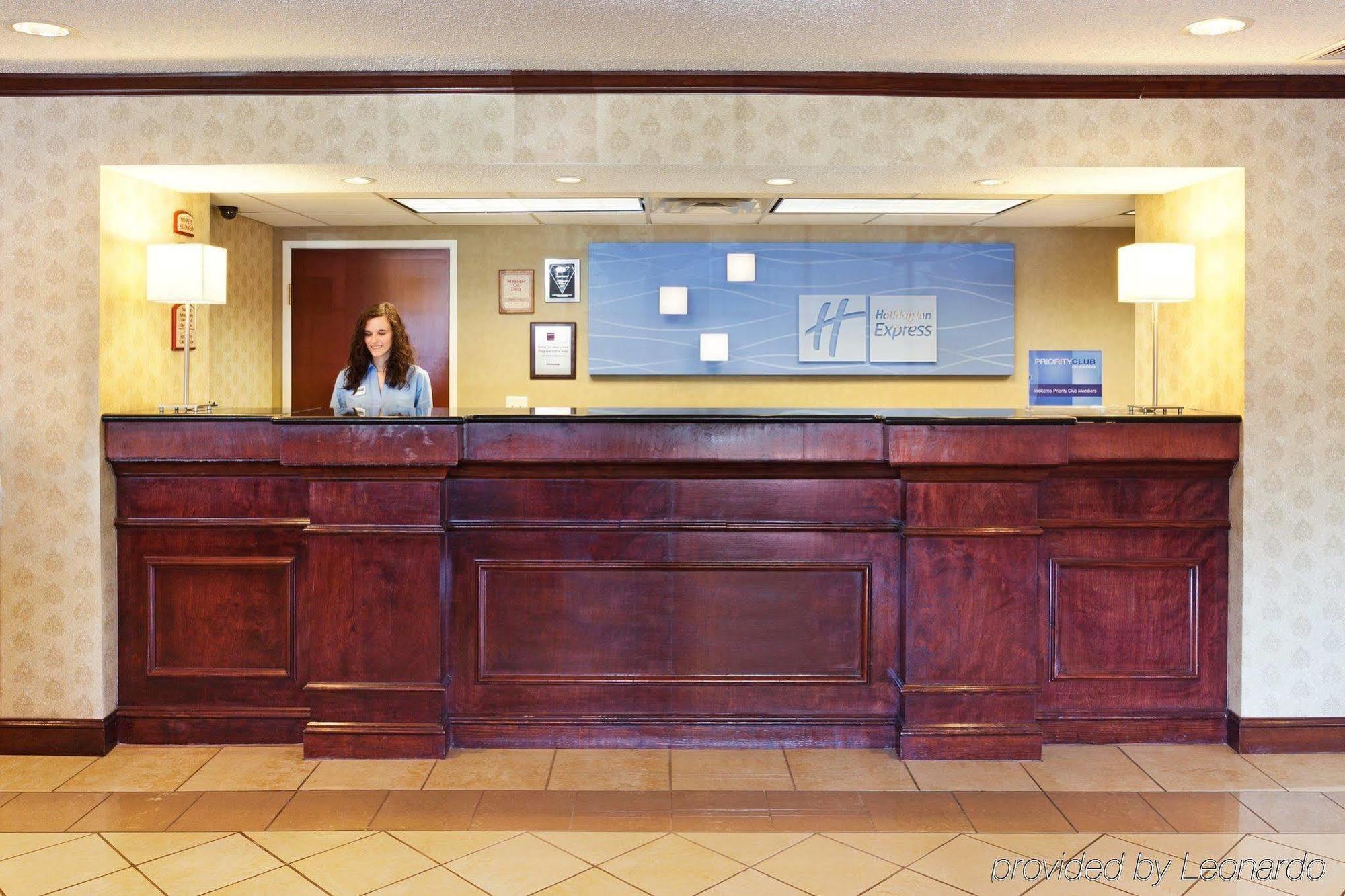 Holiday Inn Express Winston-Salem, An Ihg Hotel Интерьер фото